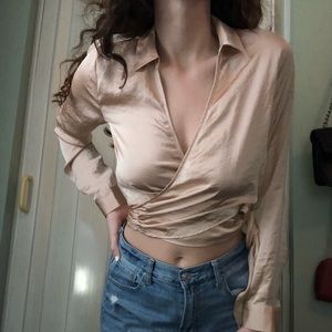 Champagne boohoo wrap top, size US 4.